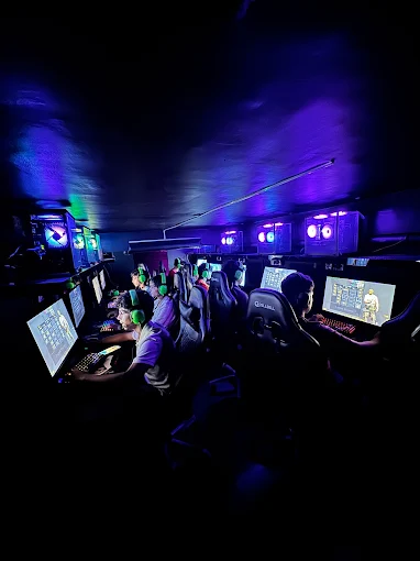 Luxury gaming setup near Nerul